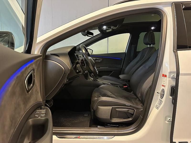 Begagnad Seat Leon ST 4Drive 301 HK (221 kW) 2017 Vit Kombi