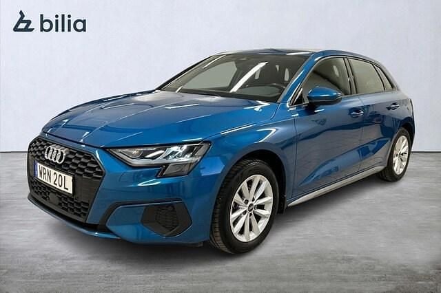Begagnad Audi A3 Proline 151 HK (111 kW) 2023 Blå Sedan