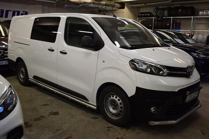 Begagnad Toyota Proace 177 HK (130 kW) 2020 Vit Minibuss
