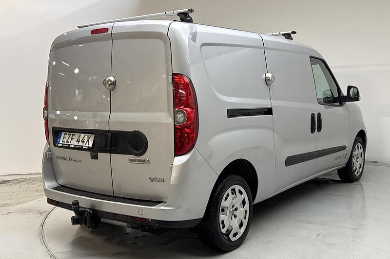 Begagnad Fiat Doblò 2021 Grå Minibuss