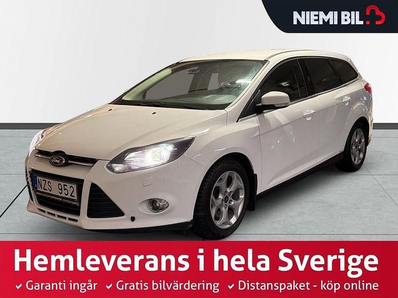 Vit Begagnad 2013 Ford Focus Titanium Kombi | 109 900 kr (Dyr) - Bild 1/3