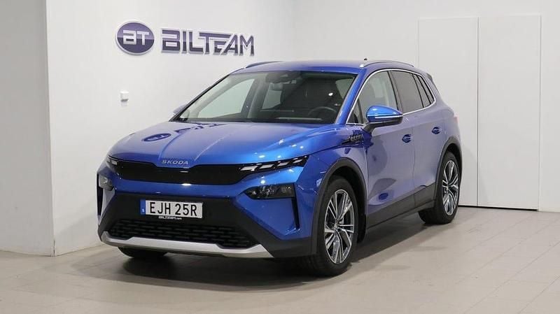 Blå Begagnad 2025 Skoda Elroq SUV | 539 900 kr (Lite dyr) - Bild 1/4