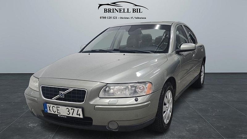 Ljusgrön Begagnad 2005 Volvo S60 Sedan | 30 000 kr (Marknadspris) - Bild 1/4