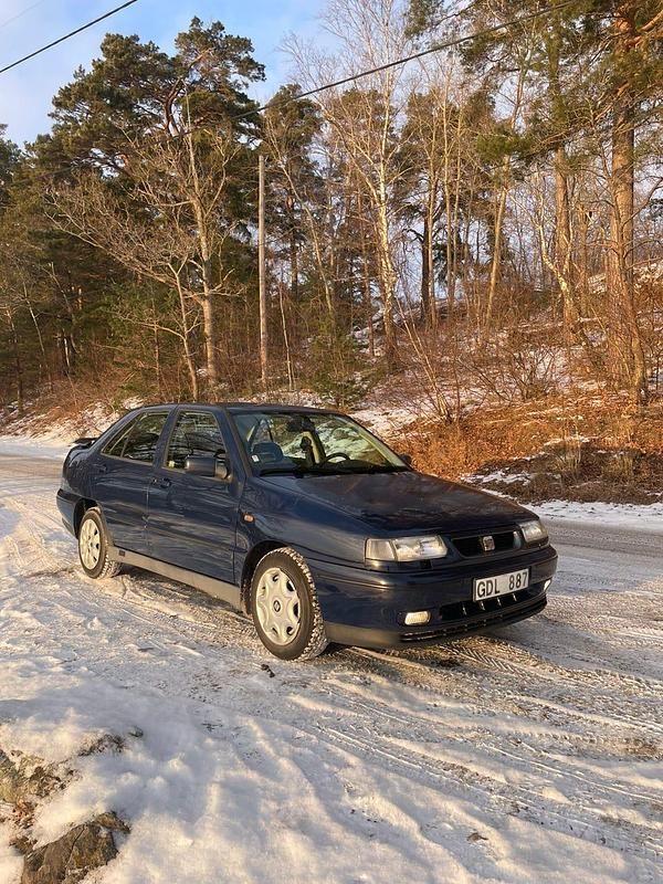 Begagnad Seat Toledo 101 HK (74 kW) 1998 Sedan