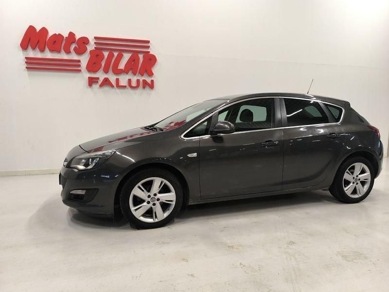 Grå Begagnad 2015 Opel Astra drive Halvkombi | 69 900 kr (Dyr) - Bild 1/4