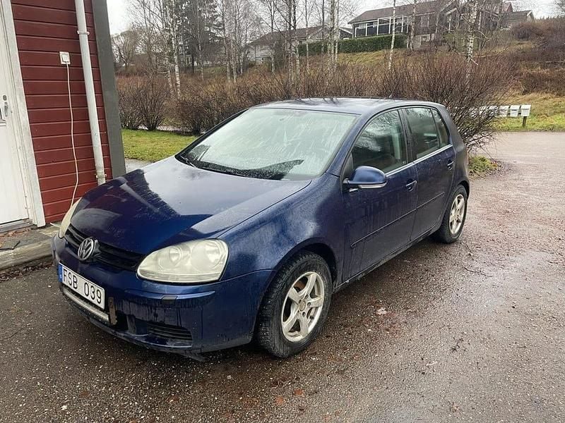 Begagnad 2007 VW Golf V Halvkombi | 10 000 kr (Superpris) - Bild 1/4