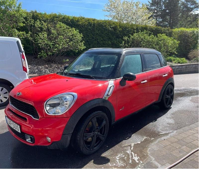 Röd Begagnad 2011 Mini Cooper S Countryman SUV | 99 500 kr (Marknadspris) - Bild 1/4