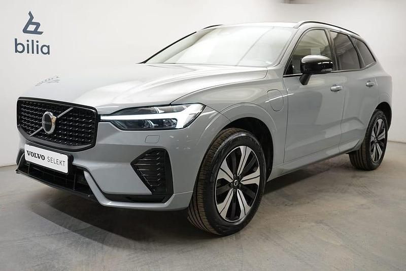 Begagnad Volvo XC60 Plus 355 HK (261 kW) 2024 Grå SUV