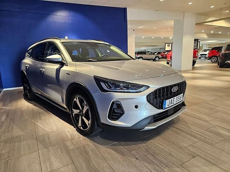 Begagnad Ford Focus Business Edition 126 HK (92 kW) 2023 Grå Kombi