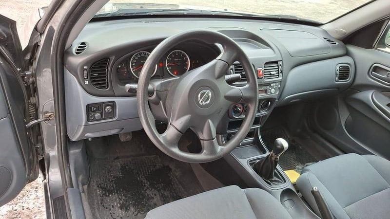 Begagnad Nissan Almera 98 HK (72 kW) 2006