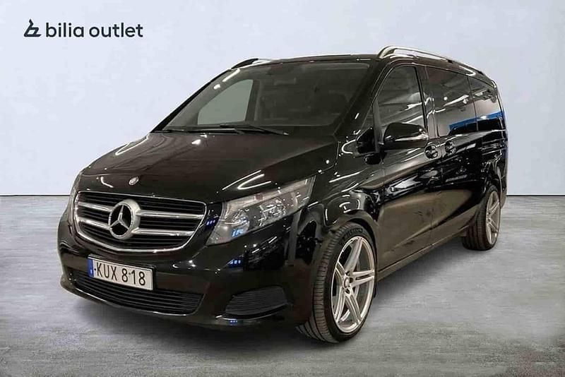 Svart Begagnad 2015 Mercedes V220 Minibuss | 339 900 kr - Bild 1/1