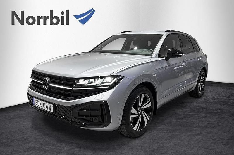 Silver Ny 2026 VW Touareg SUV | 904 100 kr (Marknadspris) - Bild 1/4