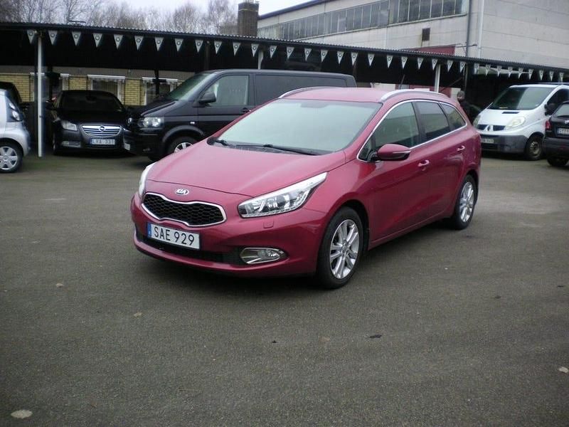 Röd Begagnad 2015 Kia Ceed Sportswagon Comfort Kombi | 59 000 kr (Bra pris) - Bild 1/4