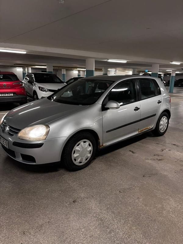 Begagnad 2004 VW Golf IV Halvkombi | 13 500 kr (Bra pris) - Bild 1/4