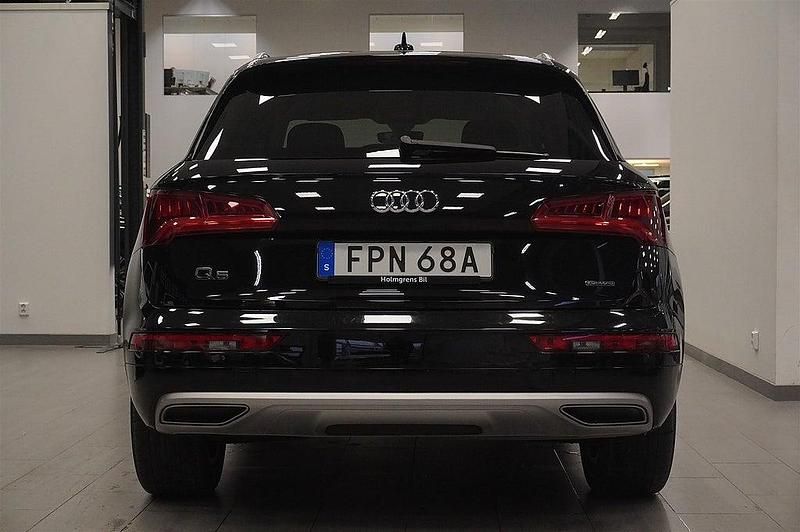Begagnad Audi Q5 Proline 163 HK (119 kW) 2019 Svart SUV