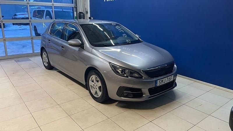 Grå Begagnad 2020 Peugeot 308 Allure Halvkombi | 149 900 kr (Bra pris) - Bild 1/4