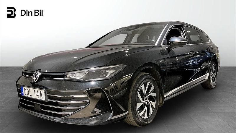 Begagnad VW Passat 150 HK (110 kW) 2024 Grenadilla black metallic Kombi