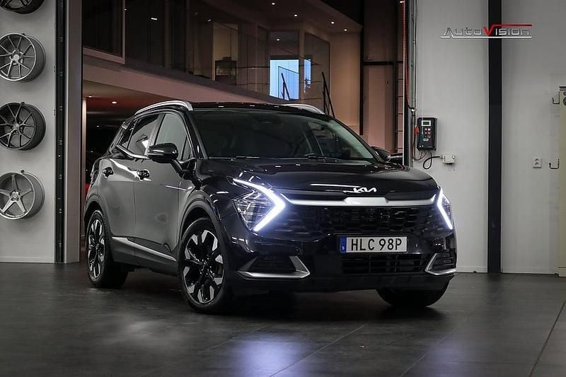 Svart Begagnad 2022 Kia Sportage Advance SUV | 264 900 kr (Superpris) - Bild 1/4