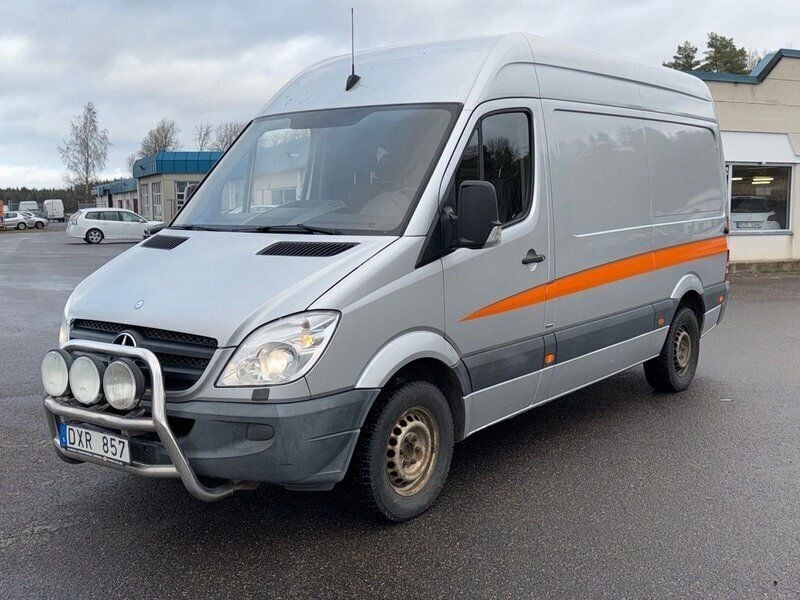 Grå Begagnad 2013 Mercedes Sprinter Van | 139 900 kr (Lite dyr) - Bild 1/4
