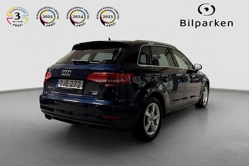 Begagnad Audi A3 Sportback Comfort 150 HK (110 kW) 2016 Blå Halvkombi