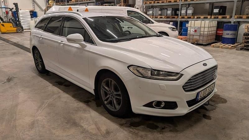 Begagnad Ford Mondeo Titanium 180 HK (132 kW) 2015 Kombi