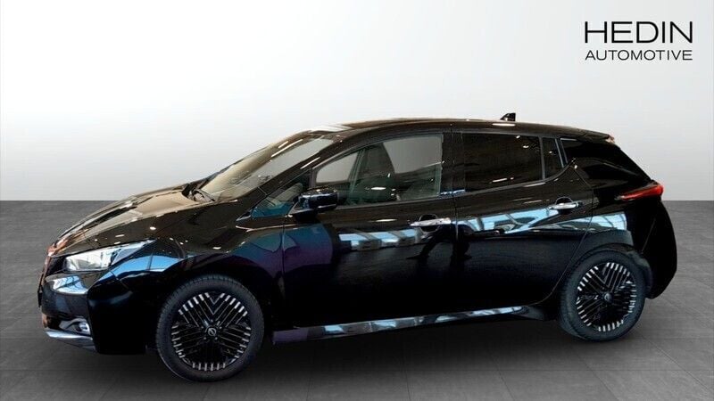 Begagnad 2022 Nissan Leaf N-Connecta Halvkombi | 209 900 kr - Bild 1/4