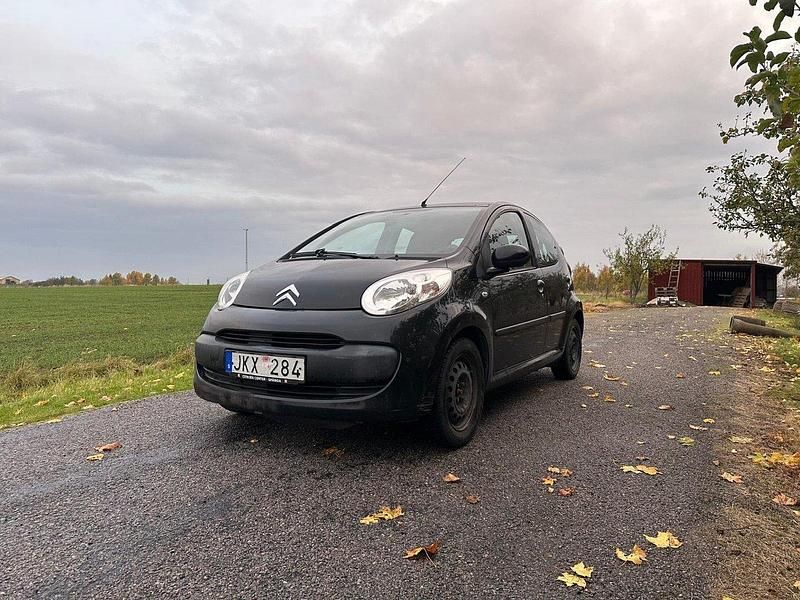Svart Begagnad 2008 Citroën C1 Halvkombi | 20 000 kr (Marknadspris) - Bild 1/4
