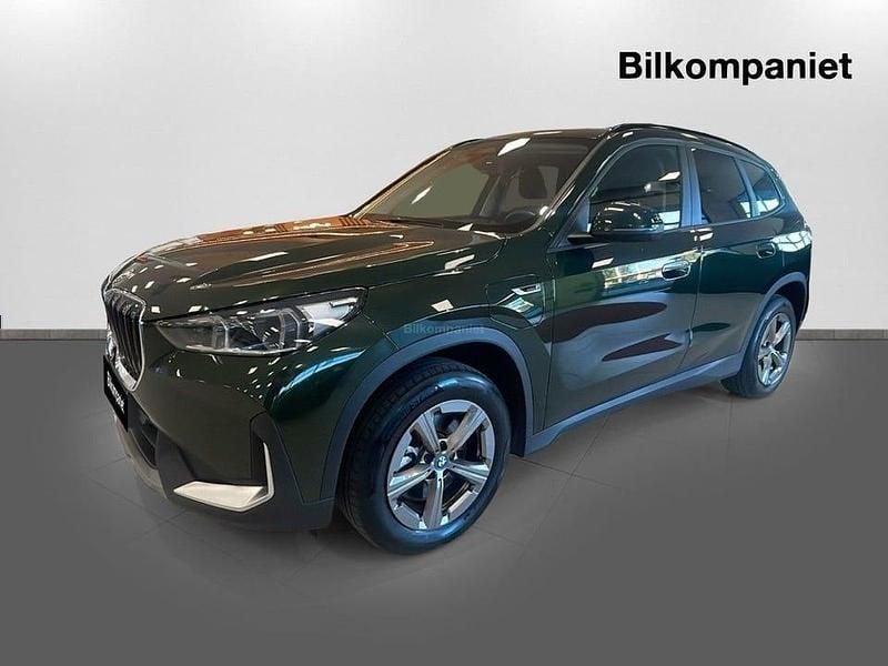 San remo green Begagnad 2023 BMW X1 SUV | 459 900 kr - Bild 1/4