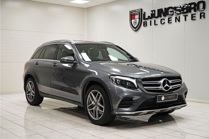 Grå Begagnad 2017 Mercedes GLC220 Kombi | 219 900 kr (Lite dyr) - Bild 1/4