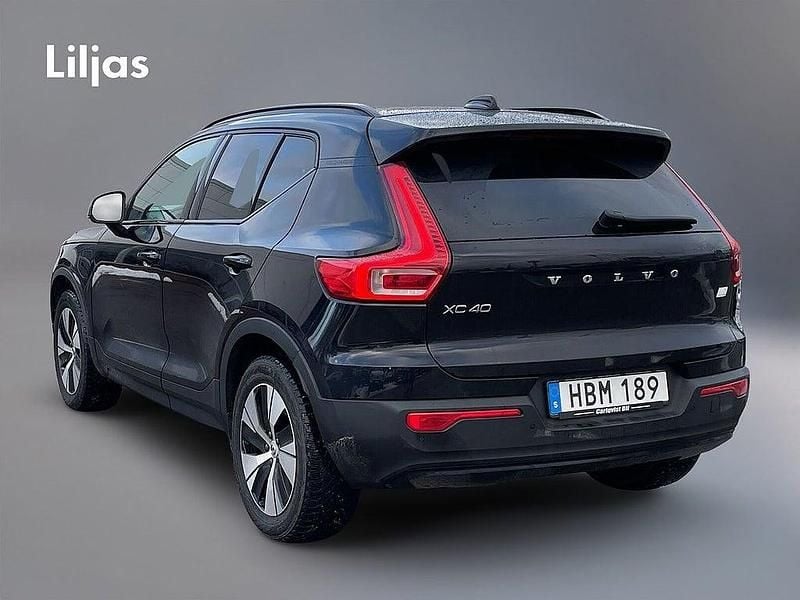 Begagnad Volvo XC40 R-Design 261 HK (191 kW) 2021 Svart SUV