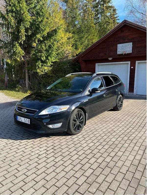 Svart Begagnad 2011 Ford Mondeo Kombi | 56 000 kr (Marknadspris) - Bild 1/4