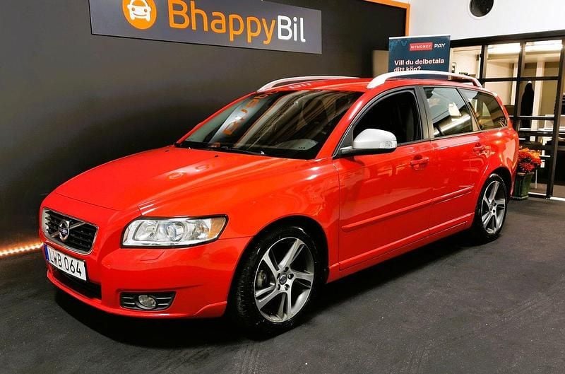 Röd Begagnad 2012 Volvo V50 Momentum Kombi | 51 900 kr (Marknadspris) - Bild 1/4