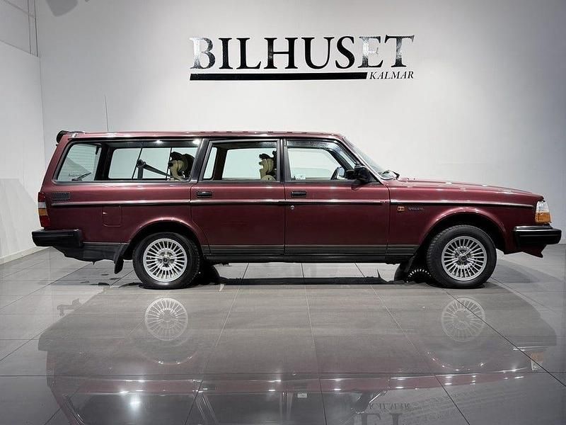 Begagnad Volvo 240 116 HK (85 kW) 1989 Röd Kombi