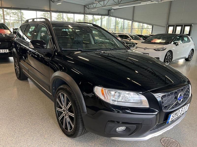 Svart Begagnad 2015 Volvo XC70 Dynamic SUV | 149 900 kr (Superpris) - Bild 1/4