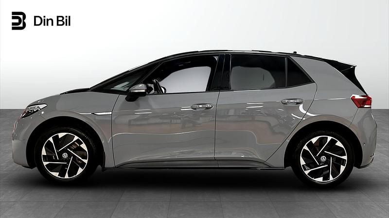 Begagnad VW ID.3 Pro Performance 150 kW (204 HK) 2022 Moonstone grey black Halvkombi