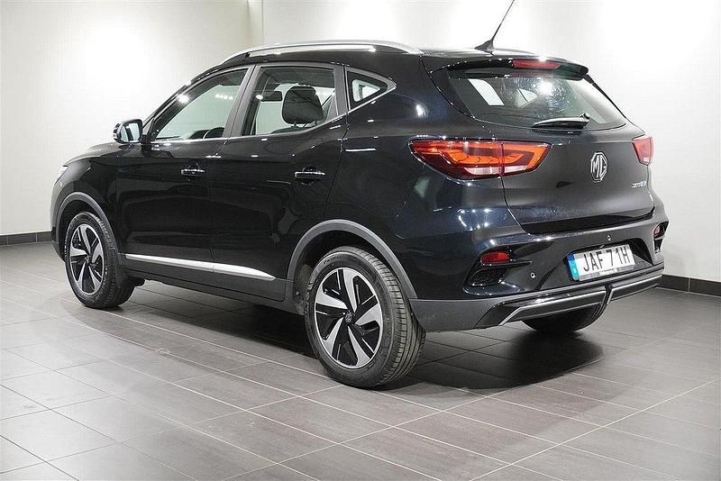 Begagnad MG ZS Comfort 115 kW (157 HK) 2022 Svart Sedan