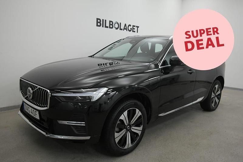 Svart Begagnad 2023 Volvo XC60 Plus SUV | 479 500 kr (Marknadspris) - Bild 1/4