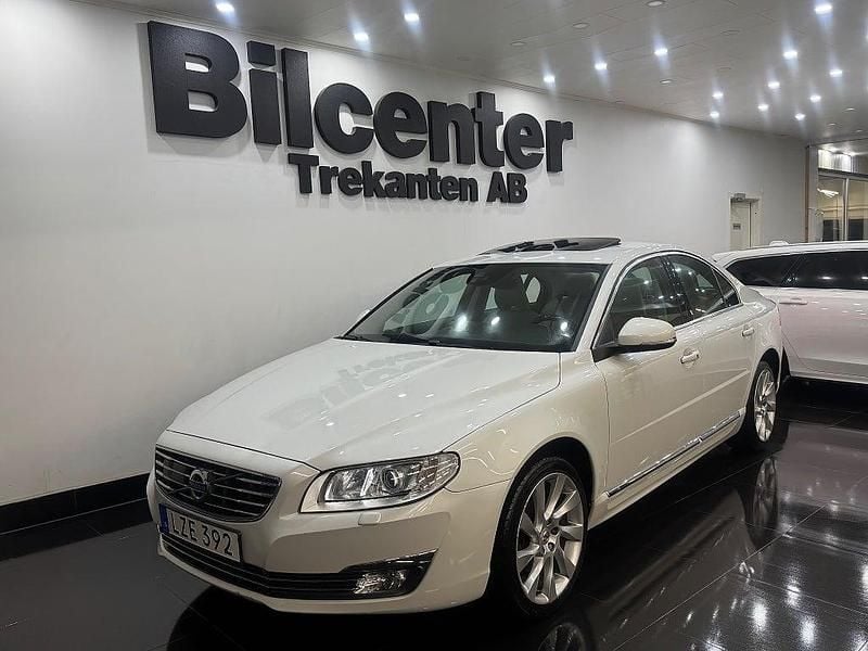Vit Begagnad 2015 Volvo S80 Standard Sedan | 179 900 kr (Marknadspris) - Bild 1/4