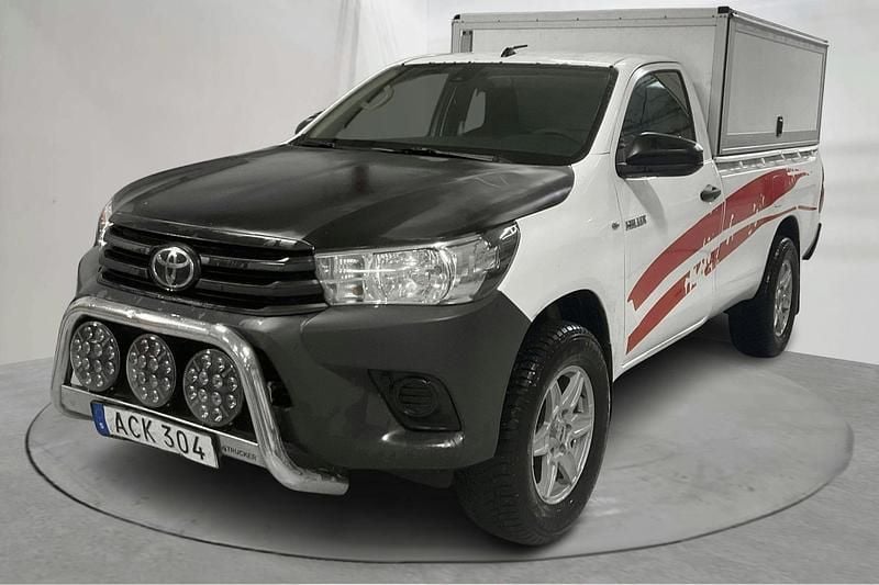 Vit Begagnad 2016 Toyota HiLux Pickup | 199 000 kr (Marknadspris) - Bild 1/4