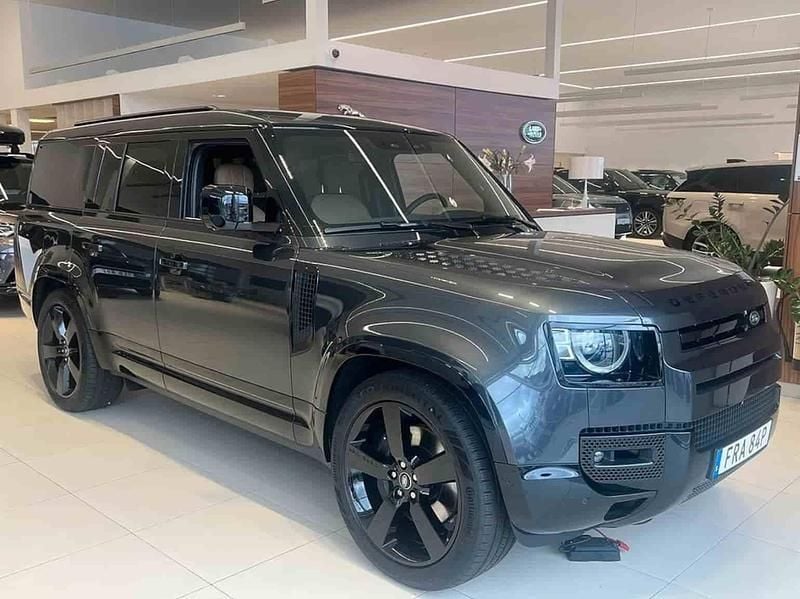 Grå Ny 2025 Land Rover Defender SUV | 1 659 200 kr - Bild 1/1