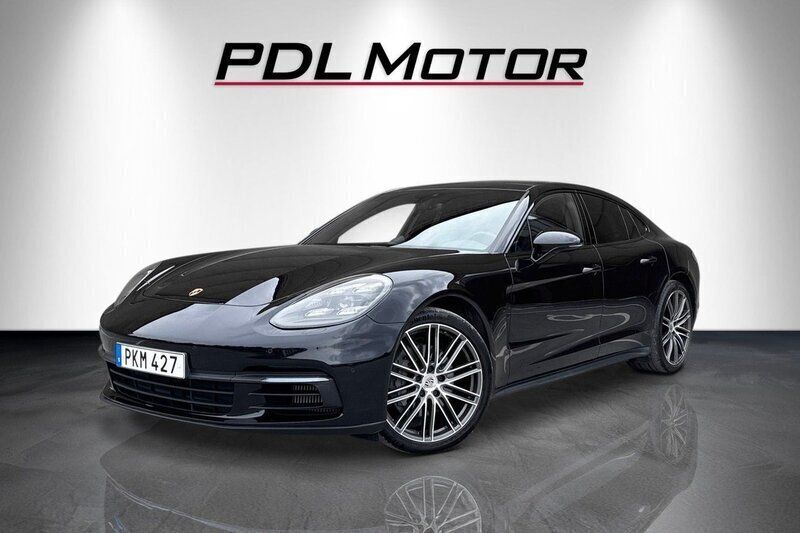 Mörkbrun Begagnad 2017 Porsche Panamera 4S Chrono Sedan | 679 000 kr (Marknadspris) - Bild 1/4