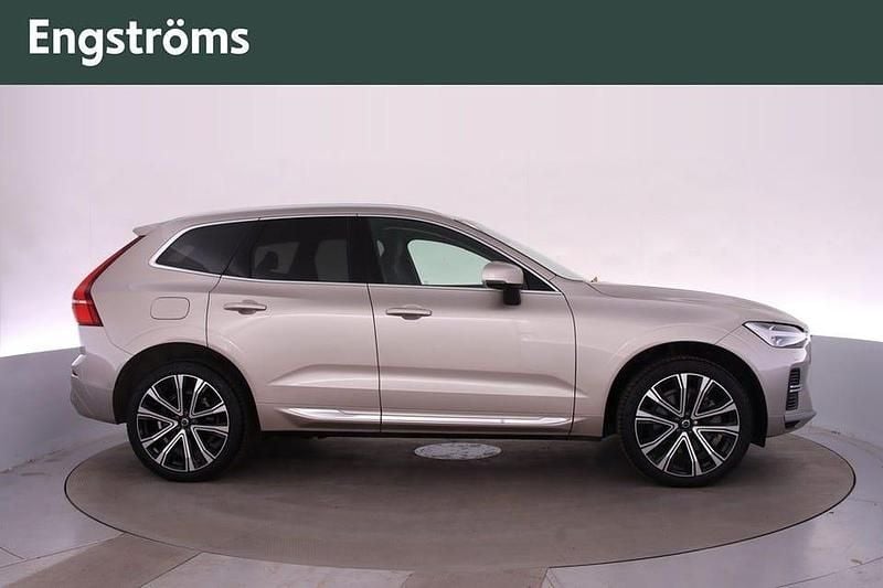 Begagnad Volvo XC60 Plus 253 HK (186 kW) 2024 Grå SUV