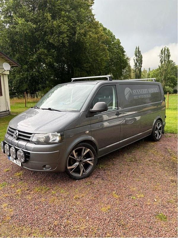 Grå Begagnad 2012 VW T5 Van | 149 900 kr - Bild 1/4