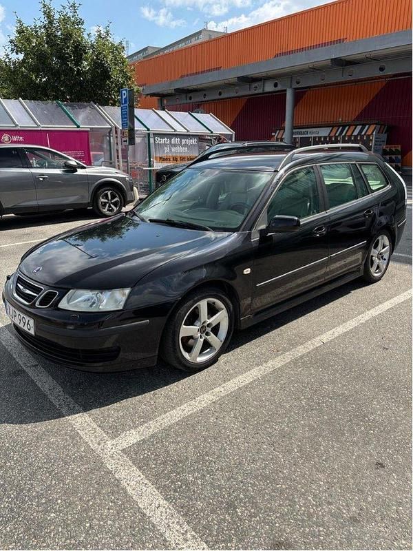 Svart Begagnad 2006 Saab 9-3 Vector Kombi | 22 500 kr (Marknadspris) - Bild 1/4
