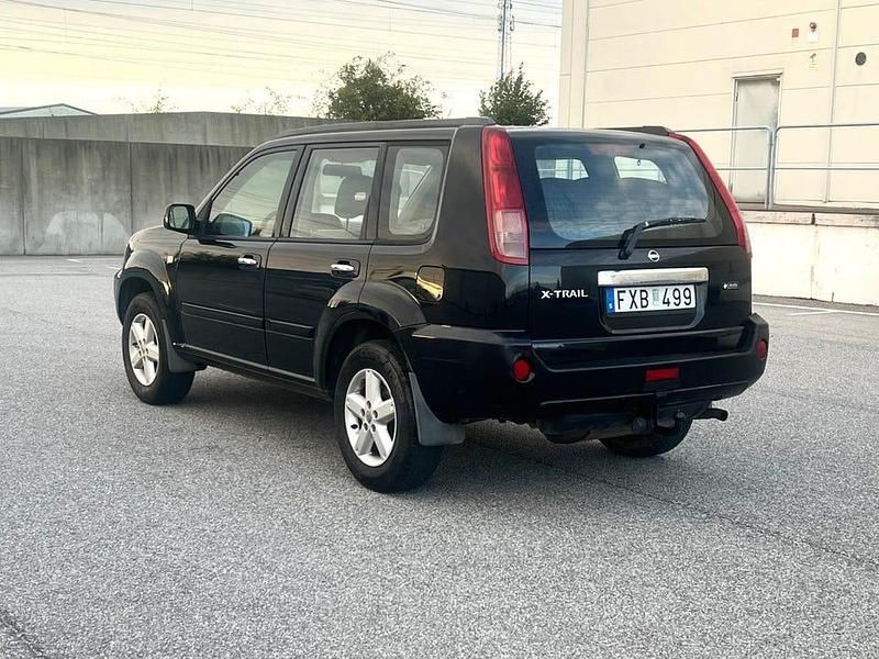 Begagnad Nissan X-Trail 140 HK (102 kW) 2007 Svart SUV