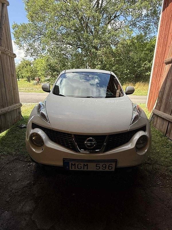 Vit Begagnad 2012 Nissan Juke SUV | 52 500 kr (Bra pris) - Bild 1/4
