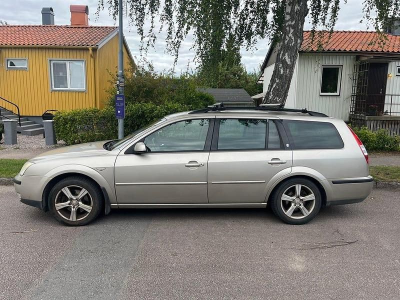 Begagnad Ford Mondeo 145 HK (106 kW) 2005 Kombi