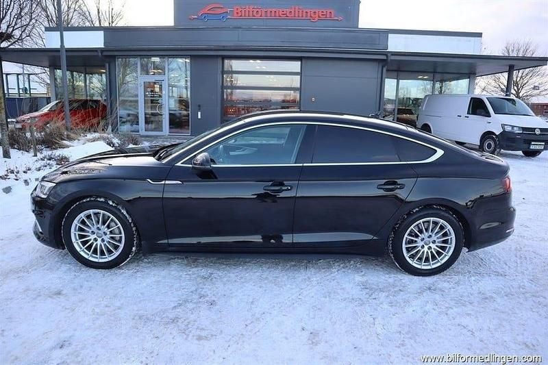 Svart Begagnad 2019 Audi A5 Sportback Comfort Halvkombi | 199 900 kr (Bra pris) - Bild 1/4