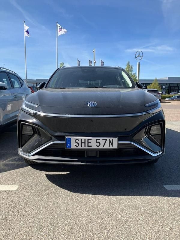 Begagnad MG Marvel R 132 kW (180 HK) 2022 Pebble black SUV
