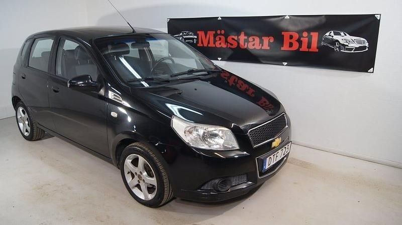 Svart Begagnad 2008 Chevrolet Aveo Halvkombi | 26 900 kr - Bild 1/4